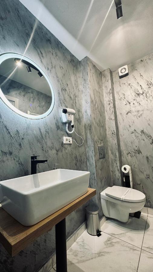 Stay Inn Central Brasov Ap 3 Bagian luar foto