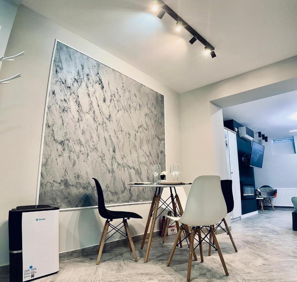 Stay Inn Central Brasov Ap 3 Bagian luar foto
