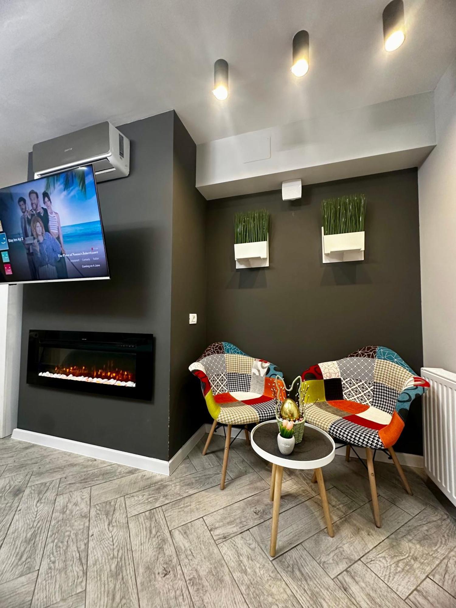 Stay Inn Central Brasov Ap 3 Bagian luar foto
